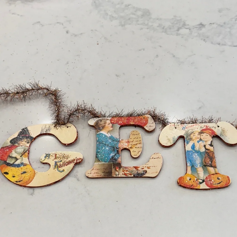 Festive Halloween Holiday Garland with Vintage Design